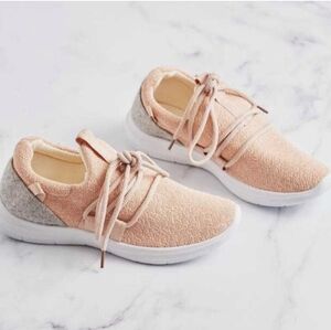 Altar’d‎ State Women’s Blush Lightweight Tennis Shoes Size 6